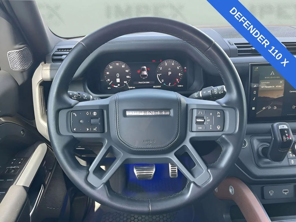 Used 2024  Land Rover X image 27
