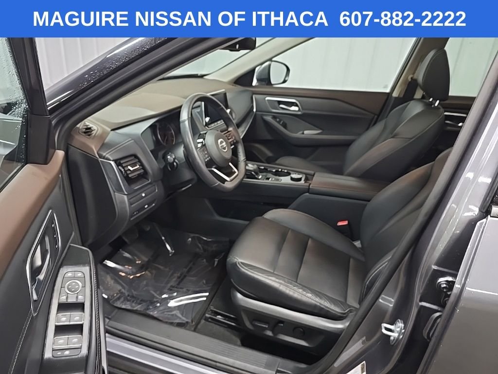 Used 2021 Gray Nissan SL image 29