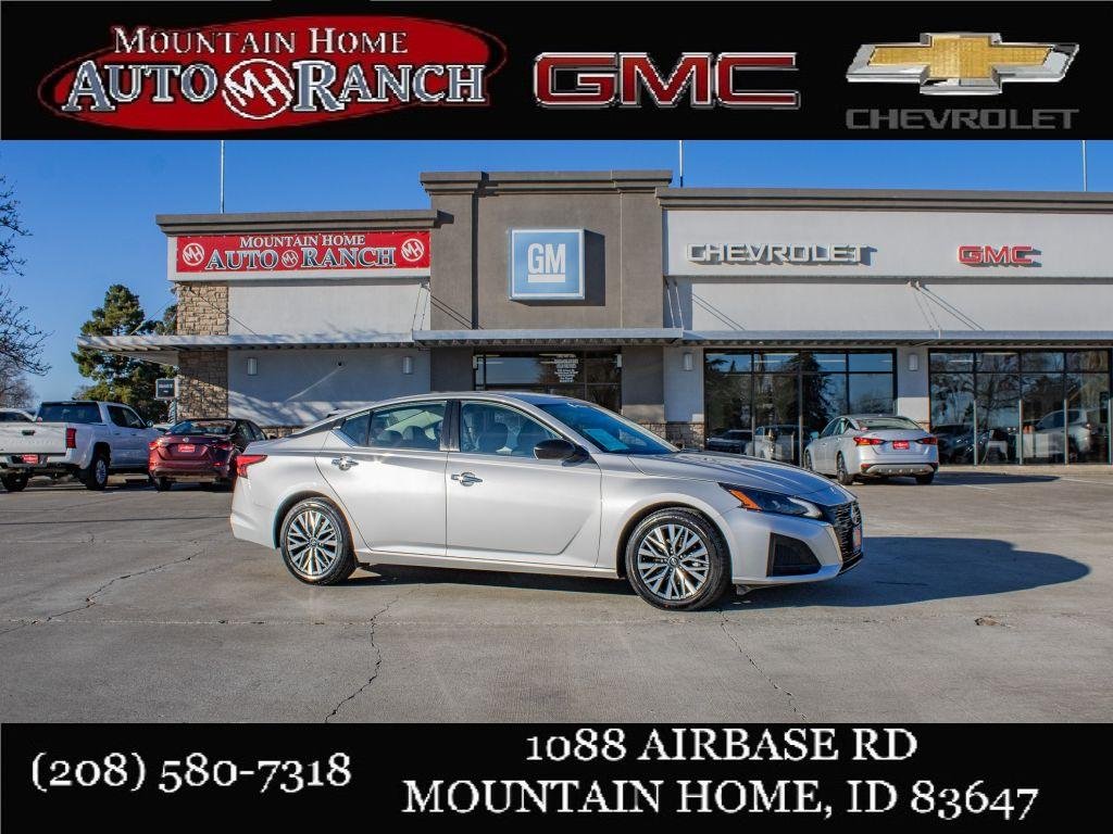 2024 Nissan Altima SV