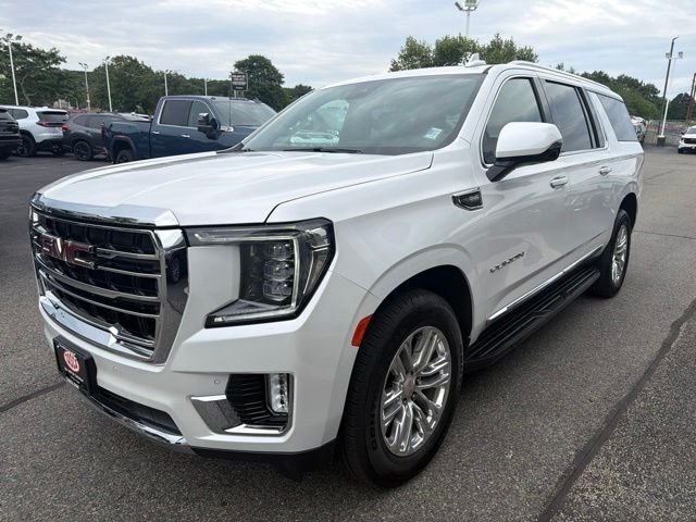 Used 2023 White GMC SLT image 7