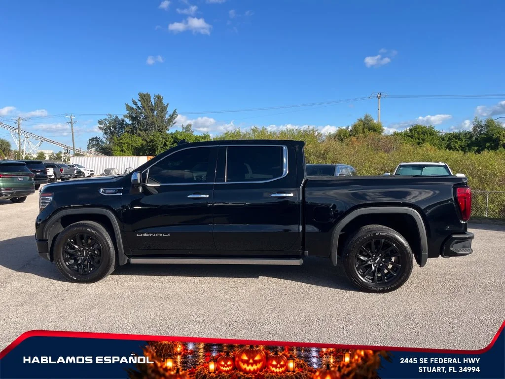 Used 2022 ONYX BLACK GMC Denali image 4