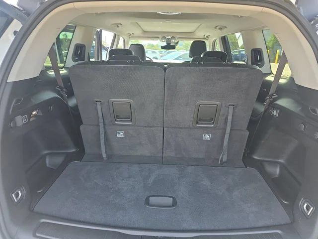 Used 2023 White Jeep Limited image 14