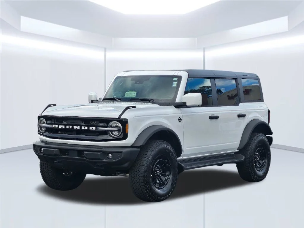 New 2026 Oxford White Ford Outer Banks® image 2
