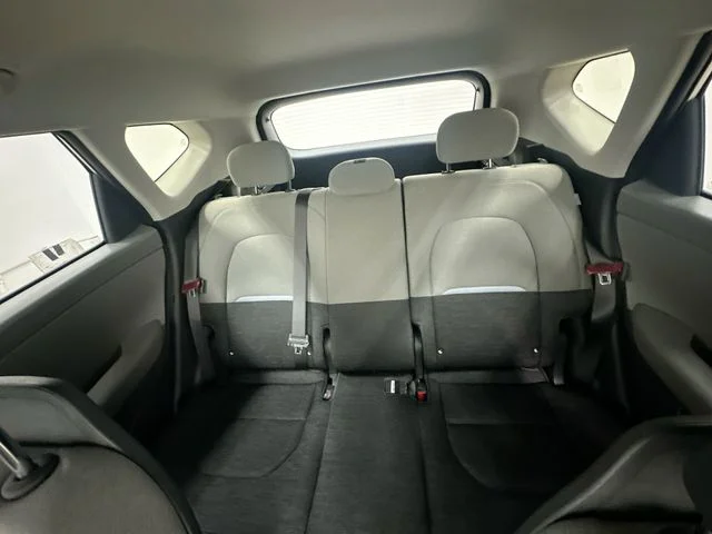 New 2027 Ivory Silver Kia S image 24