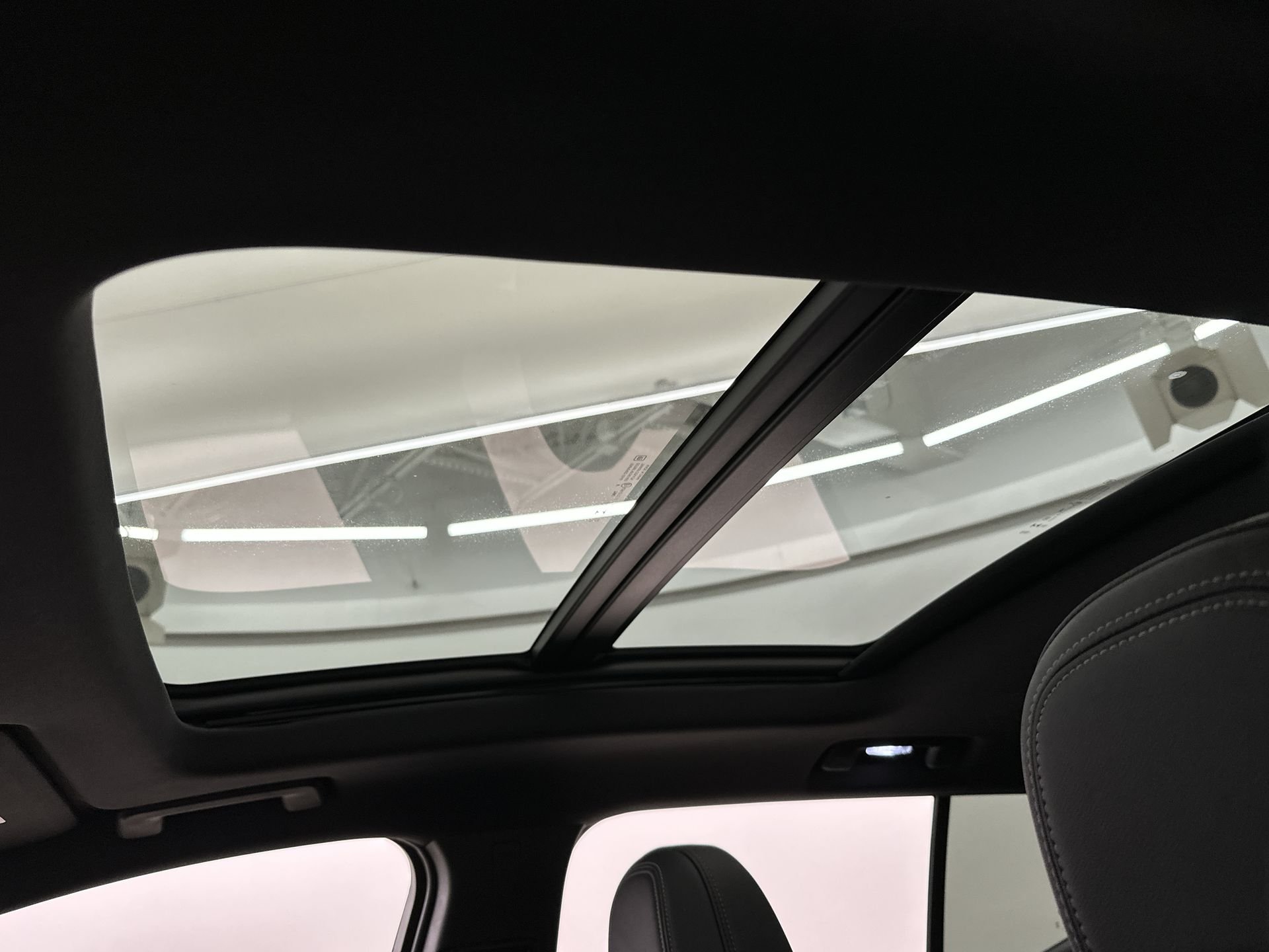 2025 Chevrolet Equinox EV RS - Photo 75
