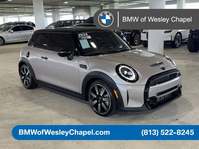 2024 MINI Hardtop Cooper S's photo