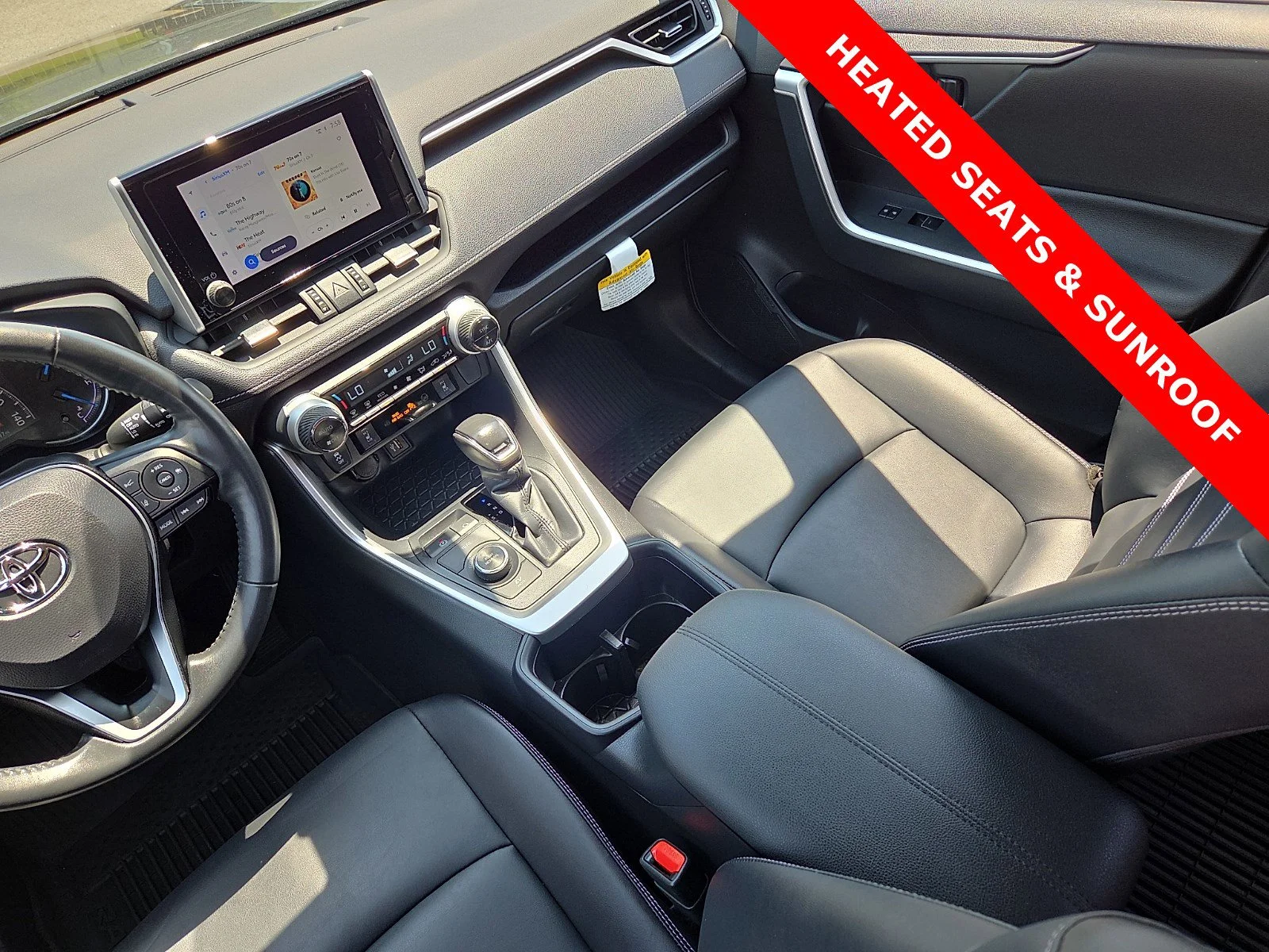 Used 2024 Magnetic Gray Metallic Toyota Hybrid XLE Premium image 12