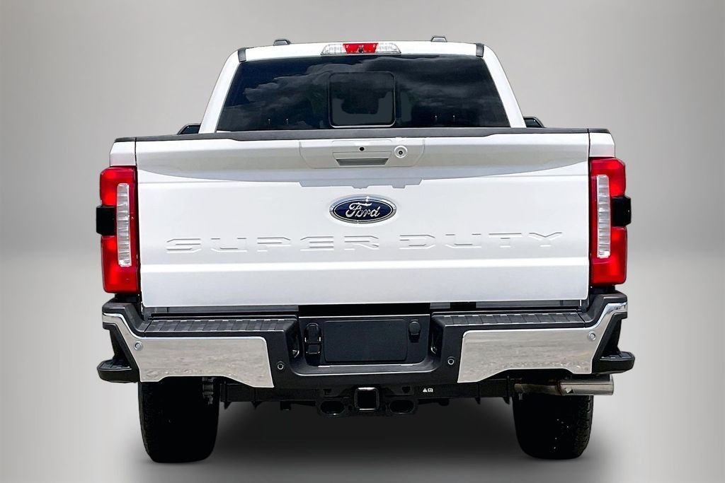 New 2026 Ford Super Duty F-250 Lariat 4D Crew Cab