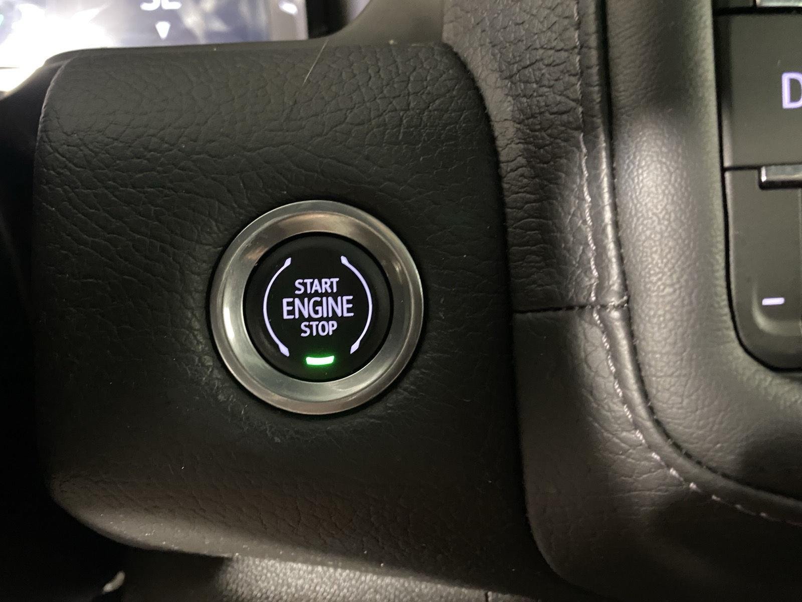 Used 2023 Onyx Black GMC Denali image 17
