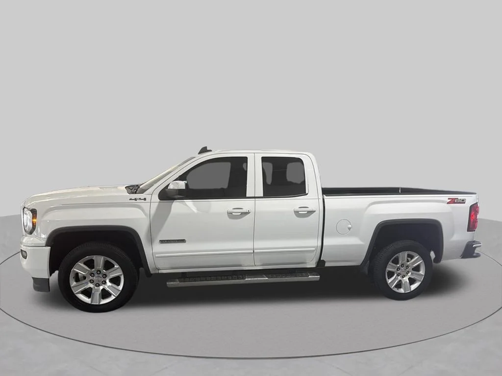 Used 2016 Summit White GMC Base image 3