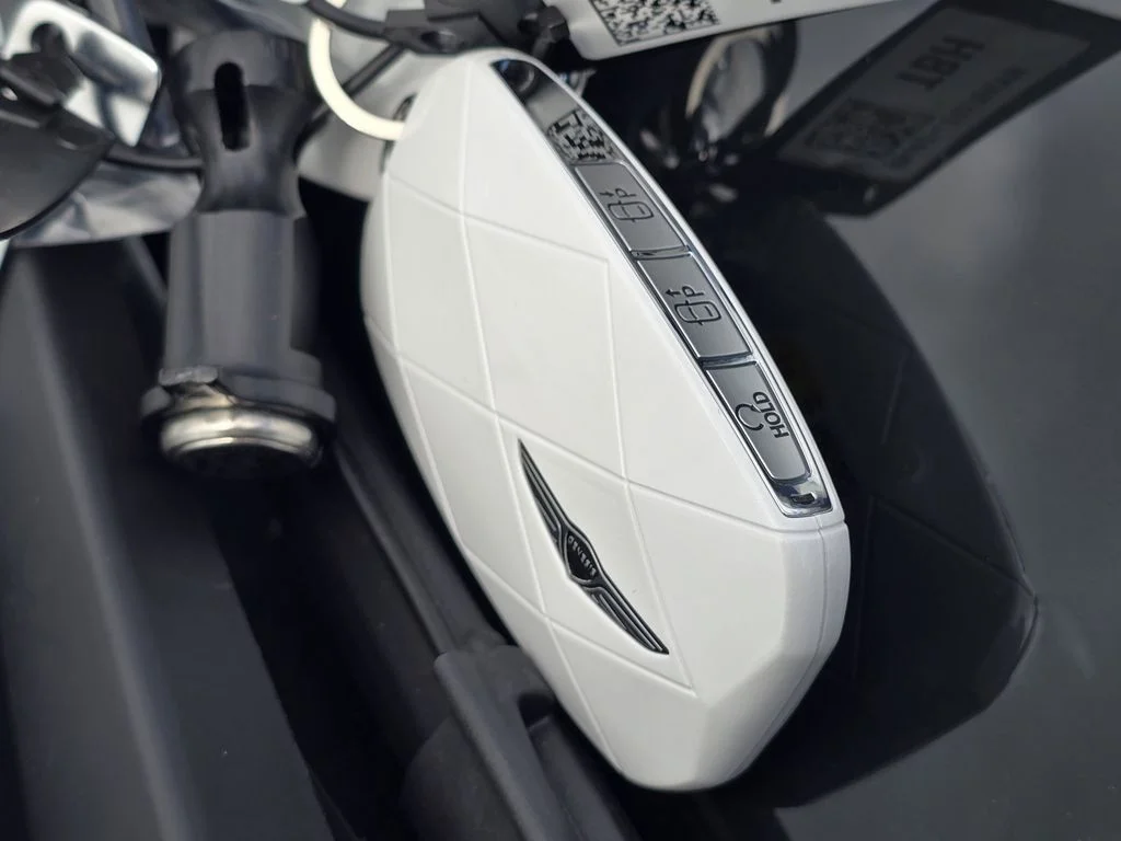 New 2026 White Genesis 3.5T e-SC image 26