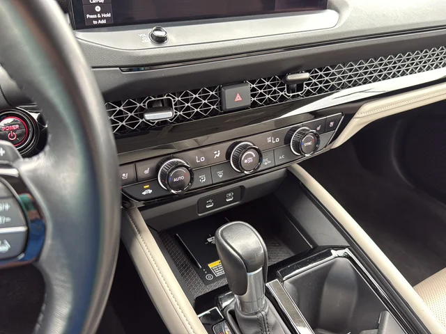 Used 2023 White Honda Touring image 32