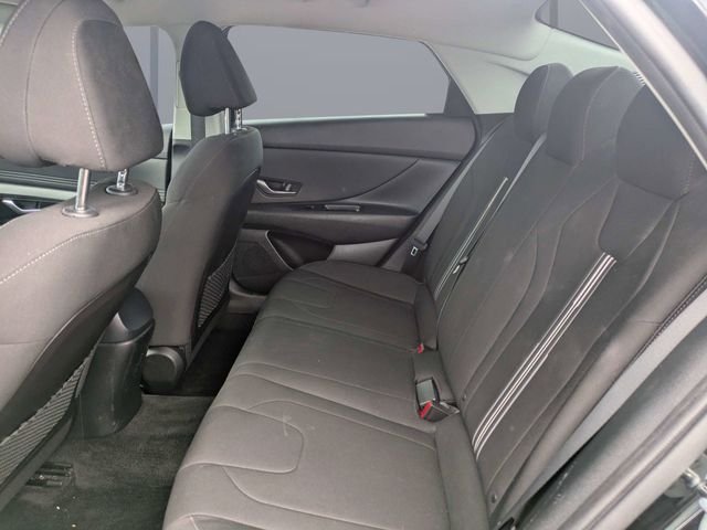 Used 2022 Black Hyundai SEL image 12