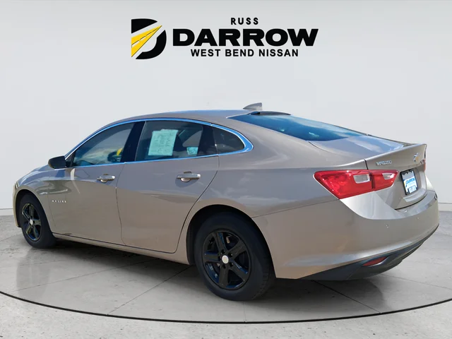 Used 2024 Gray Chevrolet LT image 3