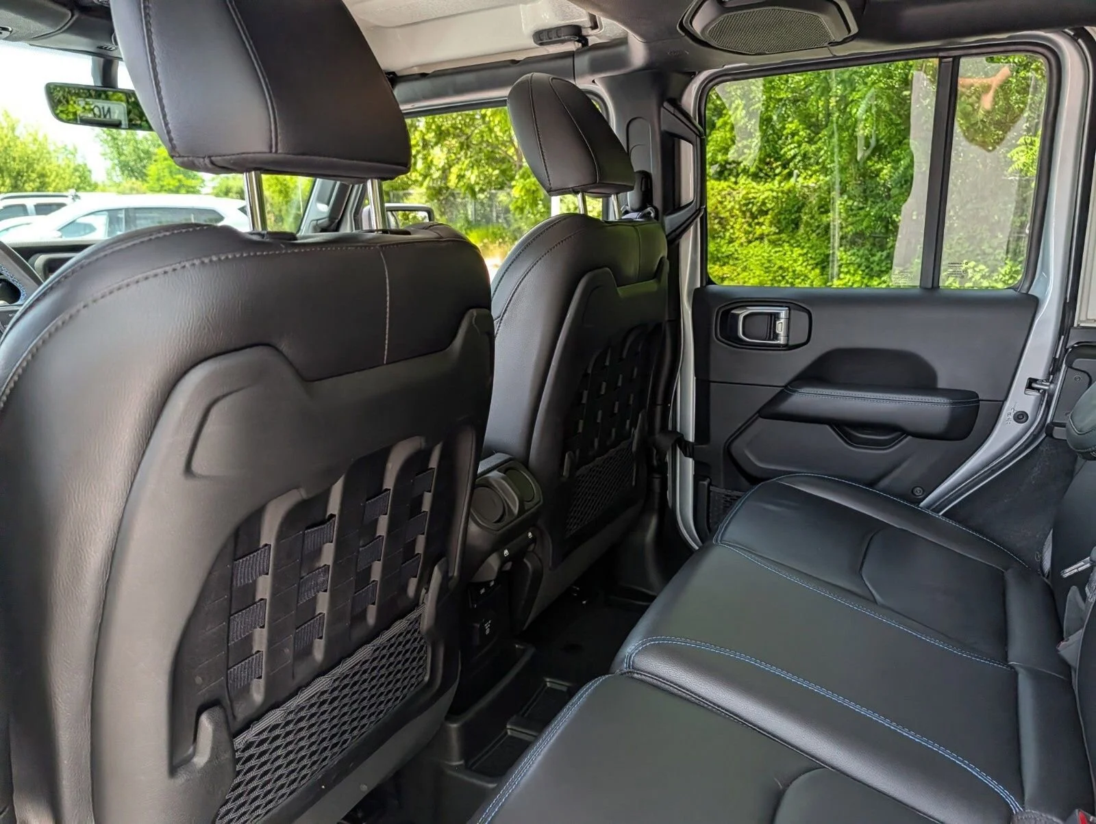 Used 2023 Silver Jeep Rubicon 4x4 image 24