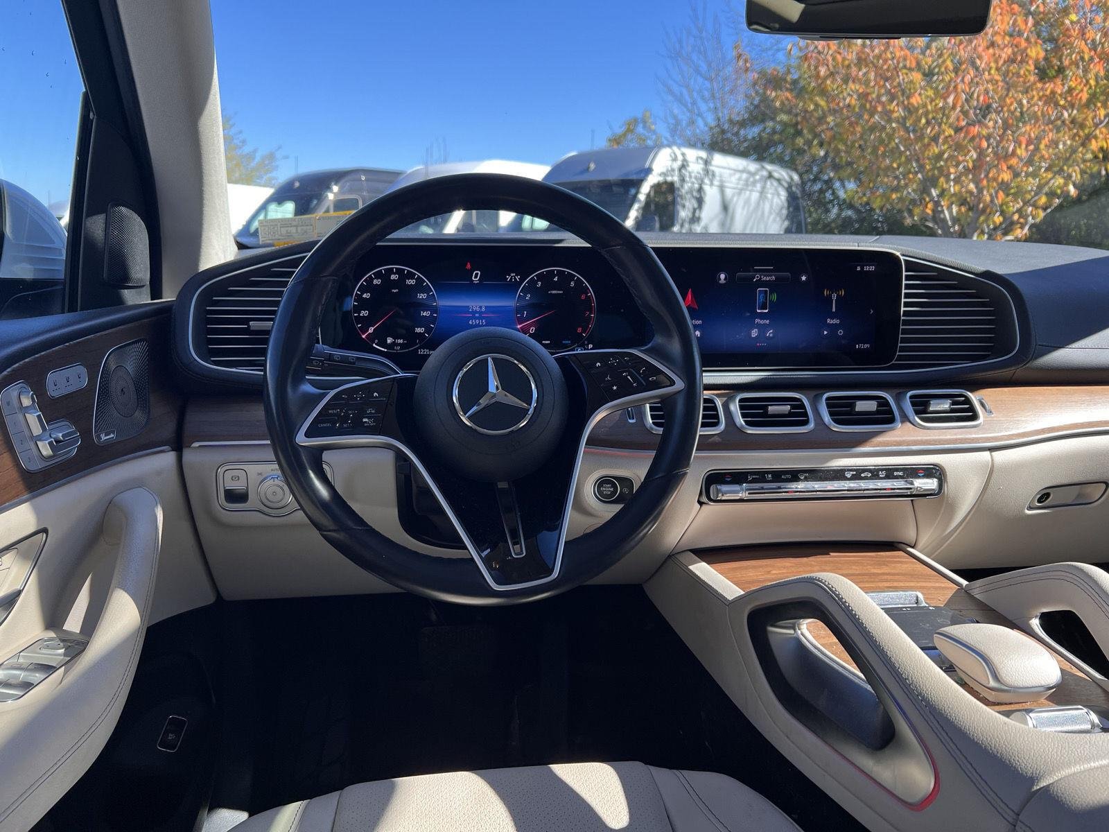 Used 2024  Mercedes-Benz  image 11