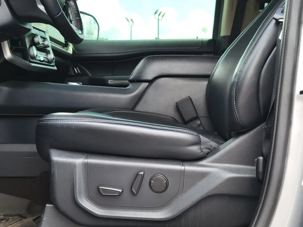 Used 2024 Silver Ford XLT image 24
