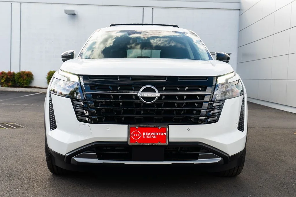 New 2026 Everest White Pearl TriCoat Nissan Platinum image 2