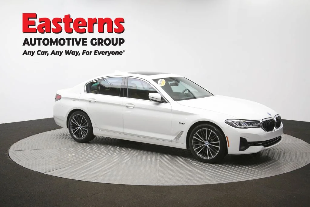 Used 2023 White BMW 530e iPerformance image 52