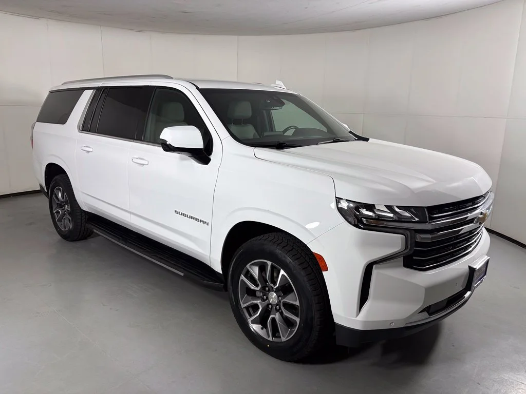 Used 2021 White Chevrolet LT image 2