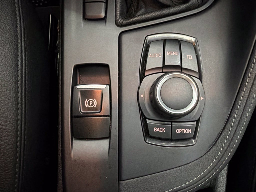 Used 2017 White BMW sDrive28i image 18