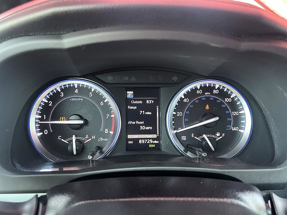 Used 2018 Celestial Silver Metallic Toyota XLE image 24