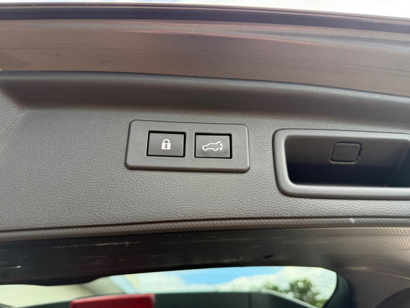 Used 2020 Magnetite Gray Metallic Subaru Limited image 40