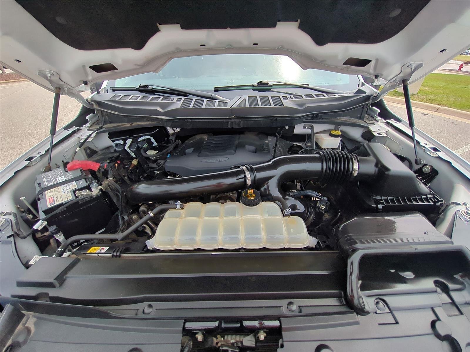 Used 2023 Oxford White Ford XL image 39