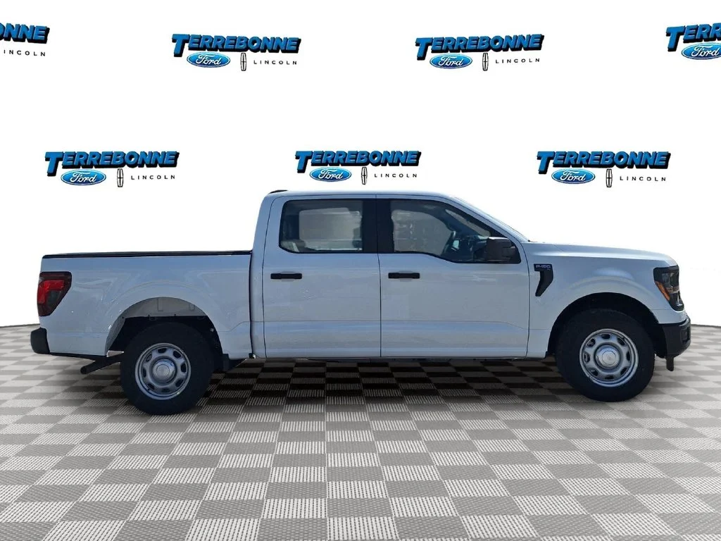 New 2026 Oxford White Ford XL image 4