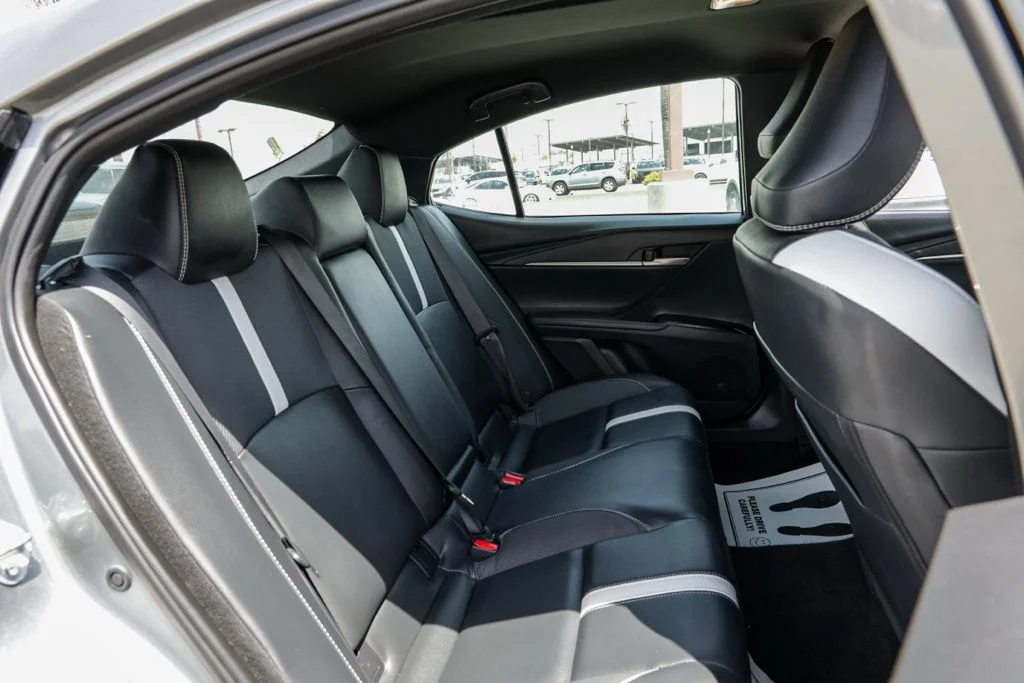 Used 2025  Toyota SE image 21