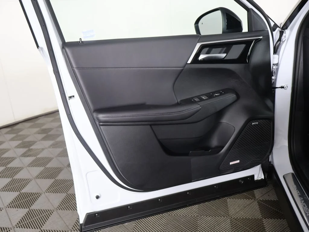New 2026 White Mitsubishi LE 1.5T 2WD image 22