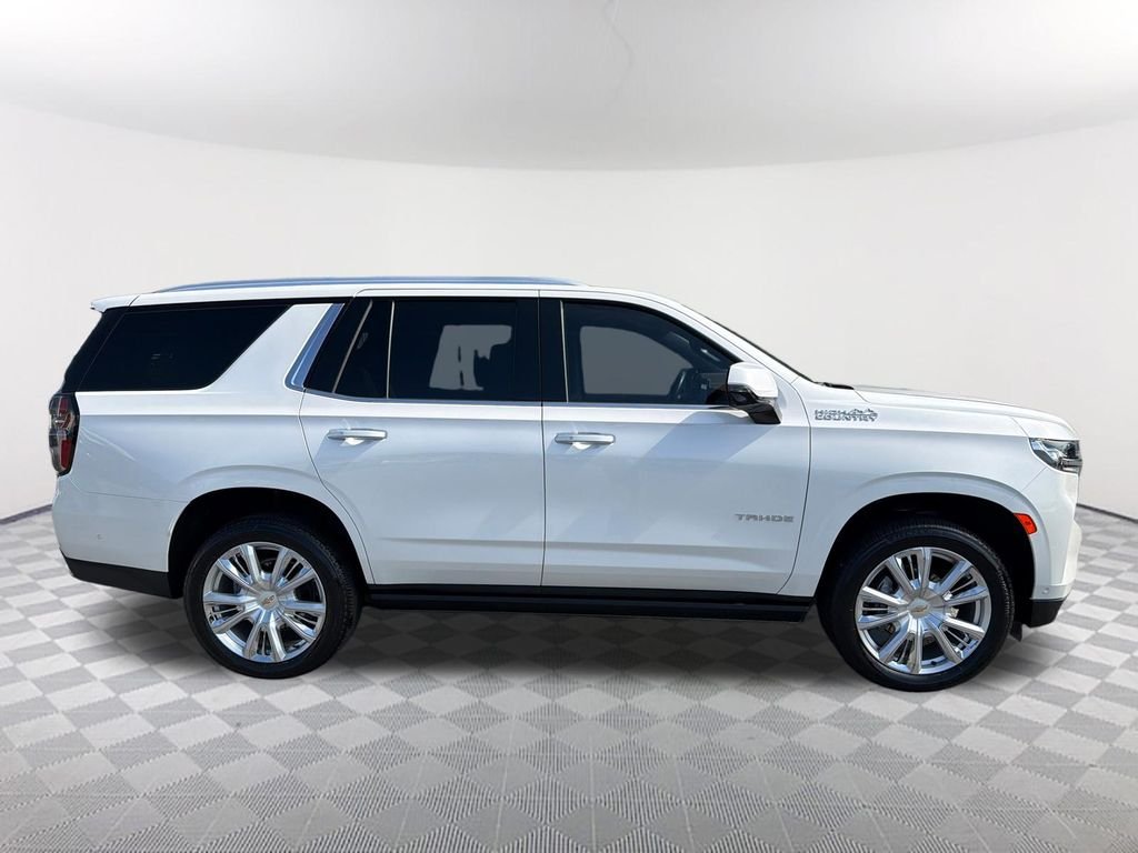 Used 2024 Beige Chevrolet High Country image 4