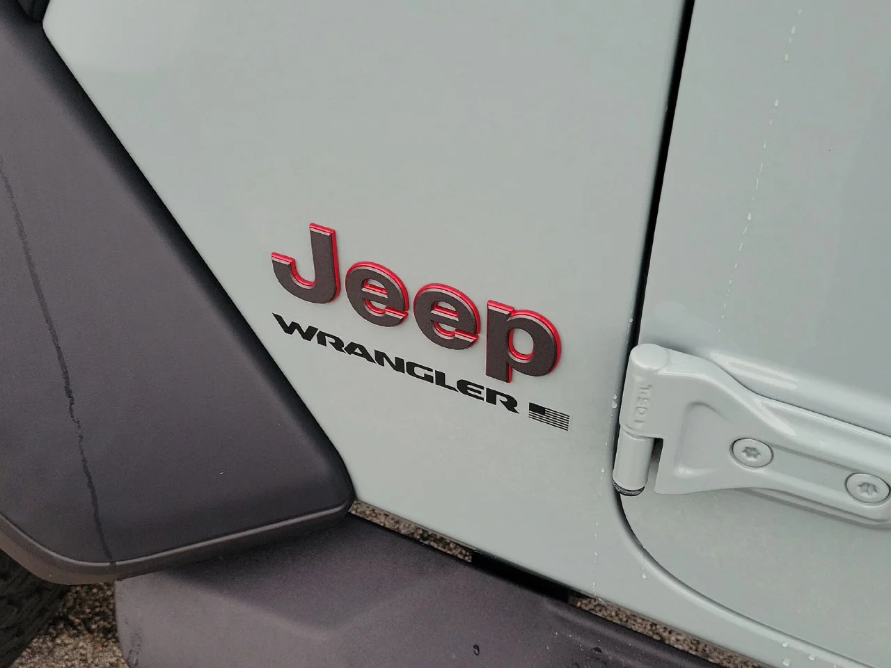 Used 2024 Gray Jeep Rubicon image 13
