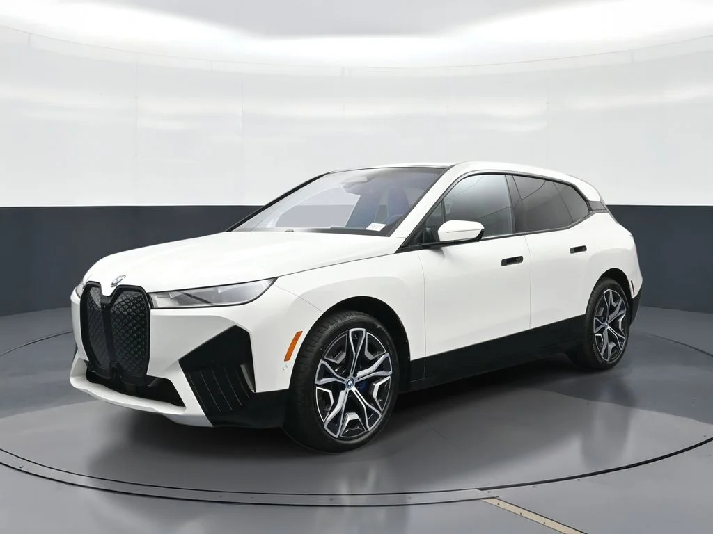 2024 BMW iX xDrive50's photo