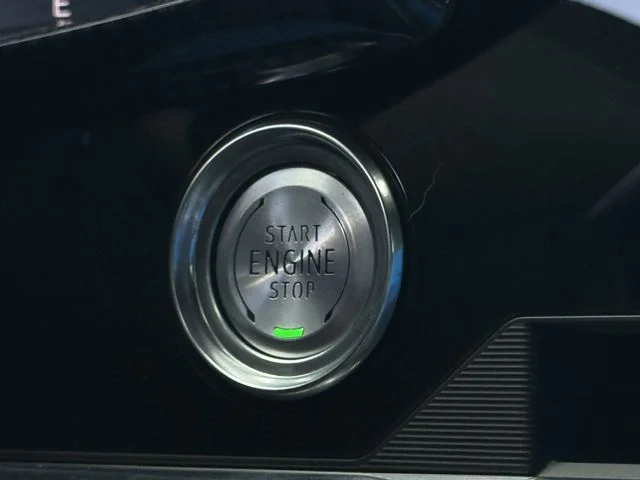 Used 2020 White Chevrolet Stingray image 18