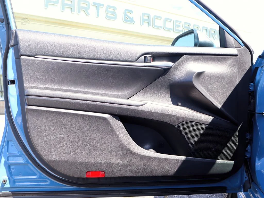 2024 Toyota Camry SE - Photo 9
