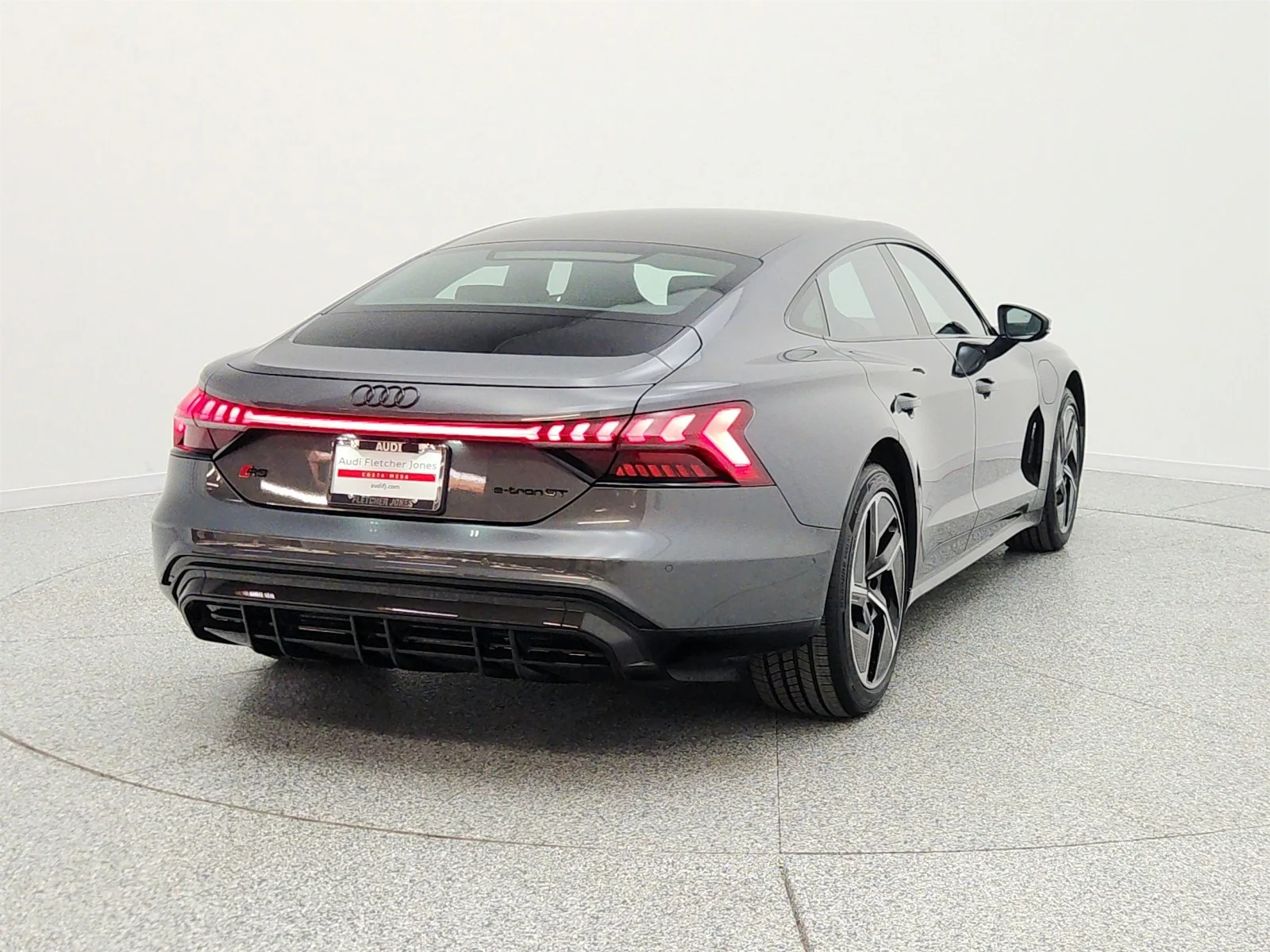 Used 2024 Daytona Gray Pearl Effect Audi quattro image 6