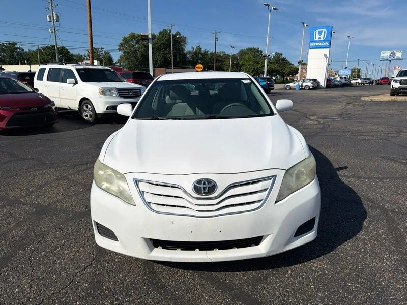 Used 2011 White Toyota LE image 2