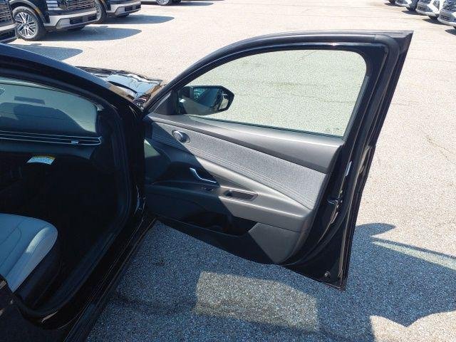 New 2026 Abyss Black Hyundai SEL Sport image 32