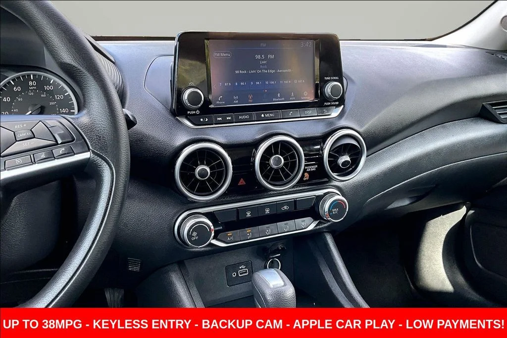 Used 2022 White Nissan S image 9