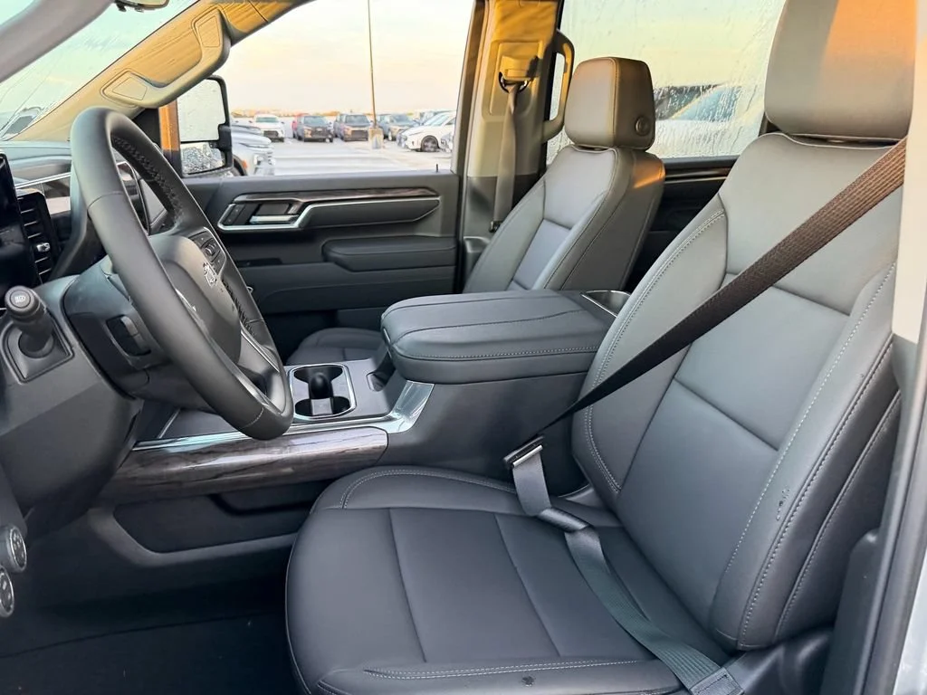2026 Chevrolet Silverado 2500 HD LTZ - Photo 7