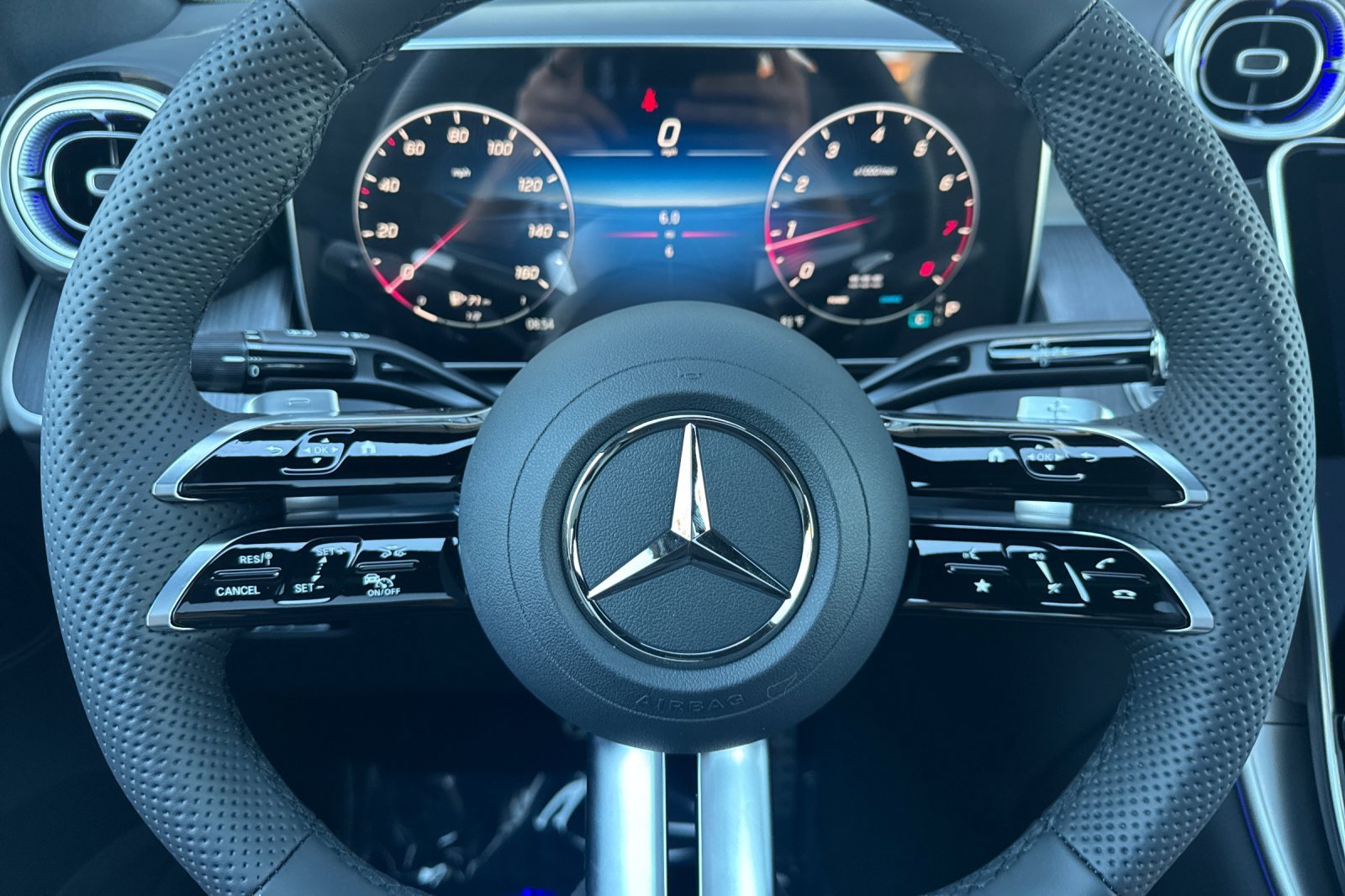 New 2027 Polar White Mercedes-Benz GLC 300 Coupe image 24
