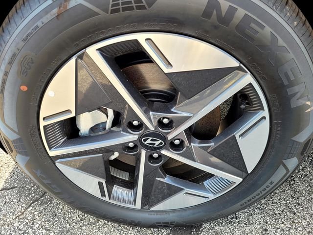 Certified Used 2025 Gray Hyundai SEL Convenience image 13