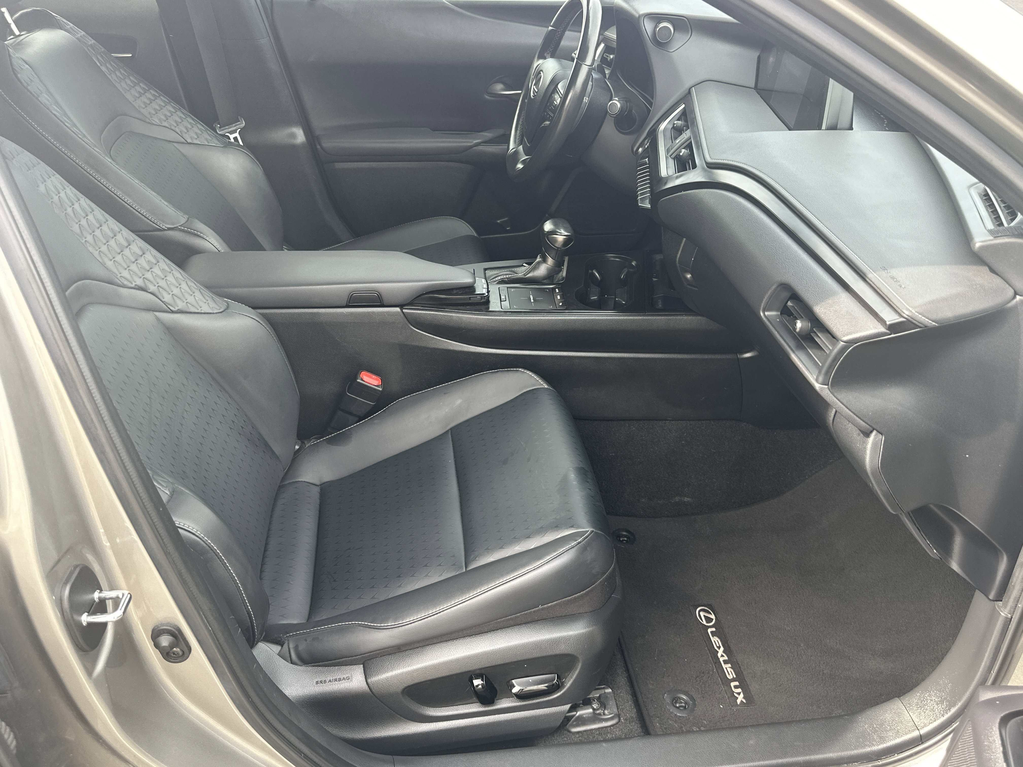 Used 2022 ATOMIC SILVER Lexus UX 200 image 14