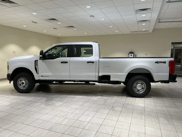 New 2026 Oxford White Ford F-250® XL image 29
