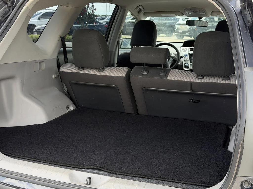 Used 2017 Gray Toyota Three image 29