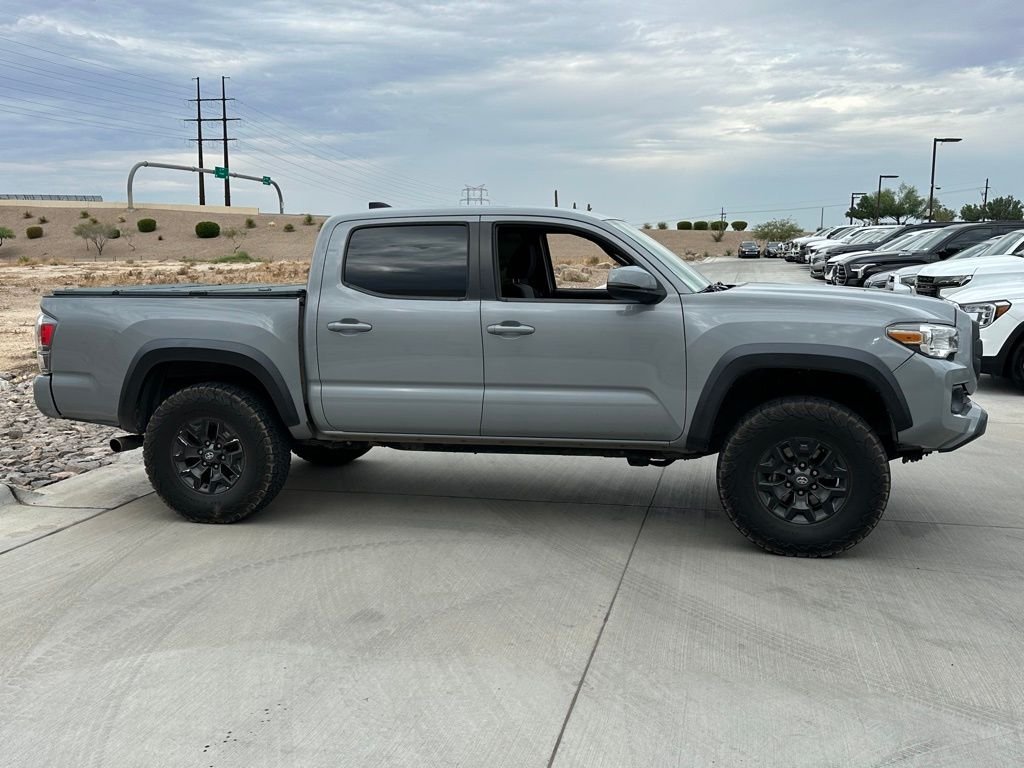 2021 Toyota Tacoma TRD Off-Road photo 2
