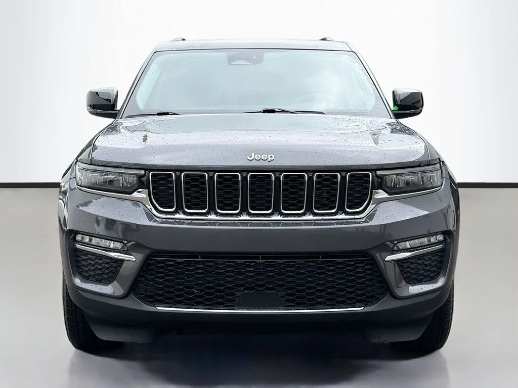 Used 2022 Gray Metallic Jeep Limited image 3