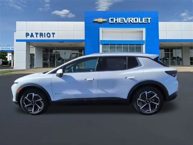 New 2026 Summit White Chevrolet LT image 7