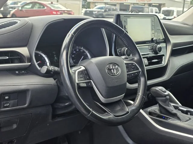 Used 2022 Black Toyota XLE image 24